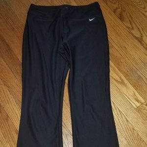 Nike capri yoga pants